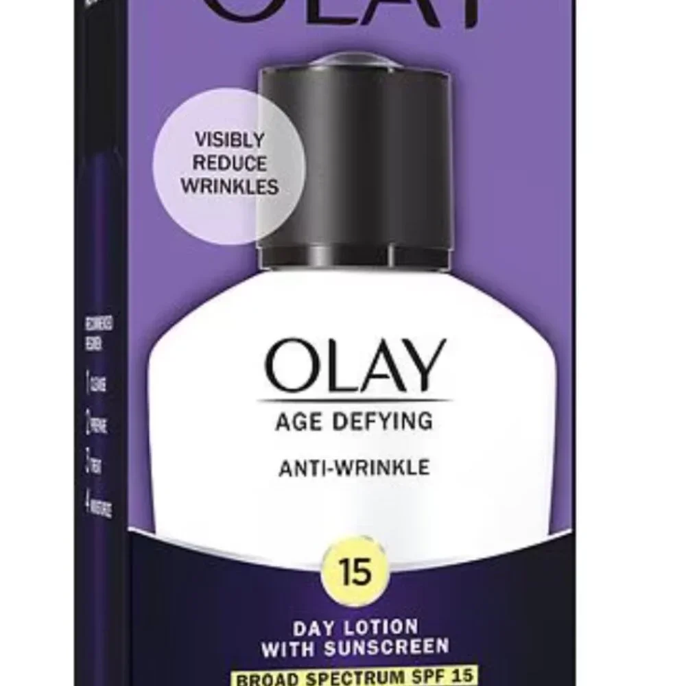 Olay Collagen Peptide Body Wash + Olay Age Defying SPF 15 Lotion | Buy 2 - Picture 7 of 7
